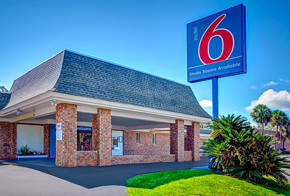 Motel 6-Tallahassee, FL - Downtown