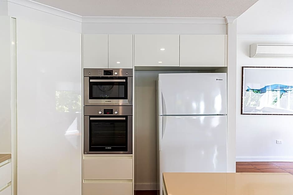 Beaches Port Douglas Holiday Apartments Book Here With The Onsite Reception Team
