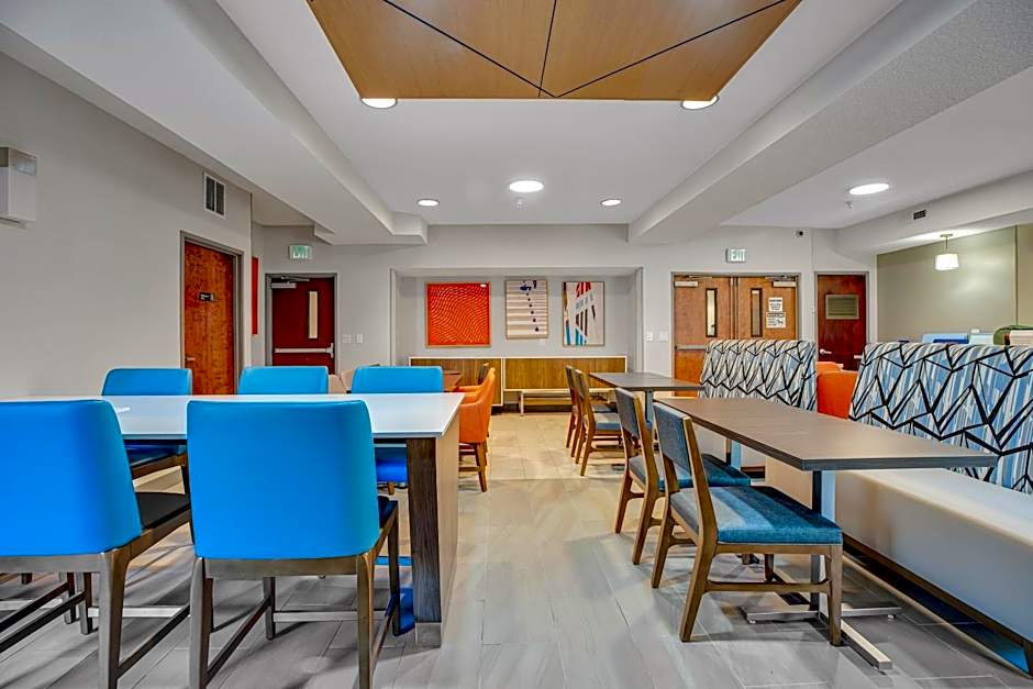 Holiday Inn Express Hotel & Suites Portland - Jantzen Beach By IHG