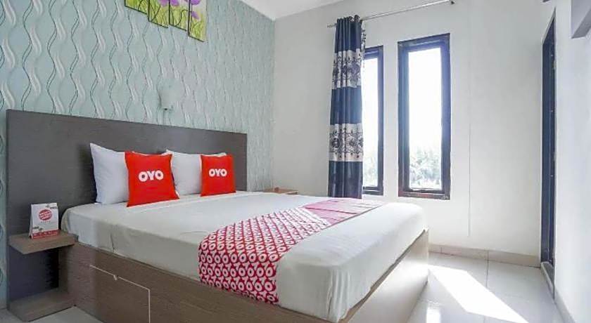 OYO 1266 Green Palm Kostel Syariah