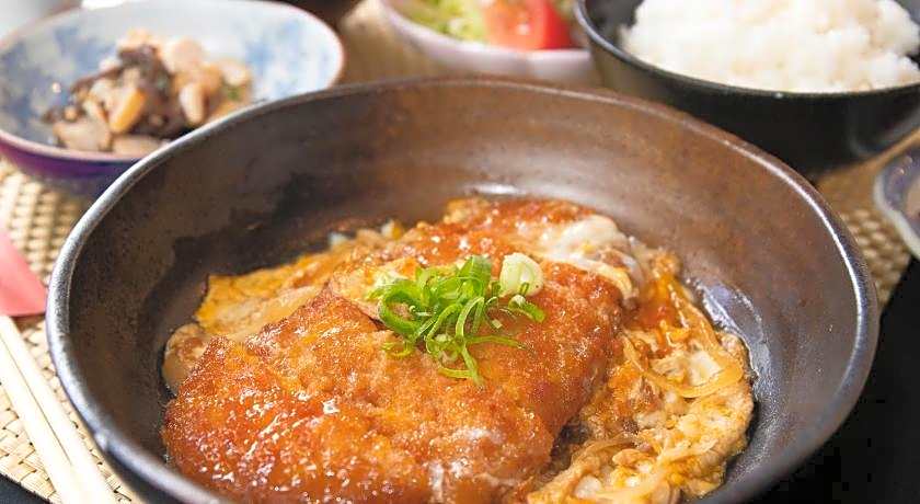 OYO Sasebo Palace Hotel