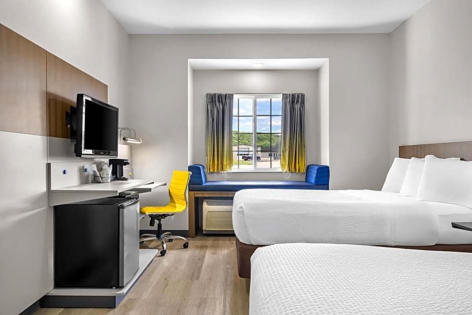 Microtel Inn & Suites By Wyndham Prairie Du Chien