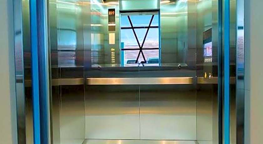 Thanburi Hotel