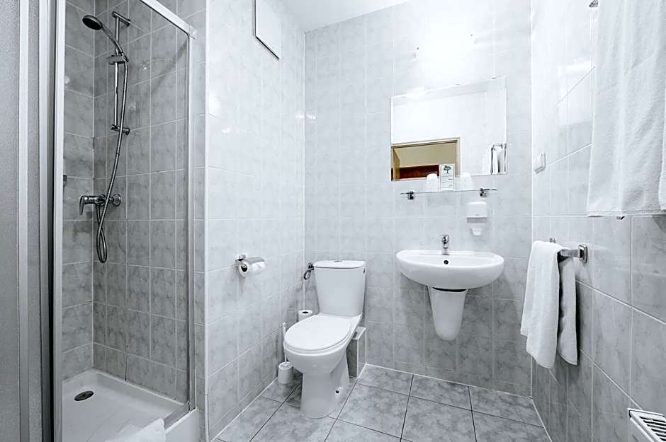 Sangate Hotel Airport