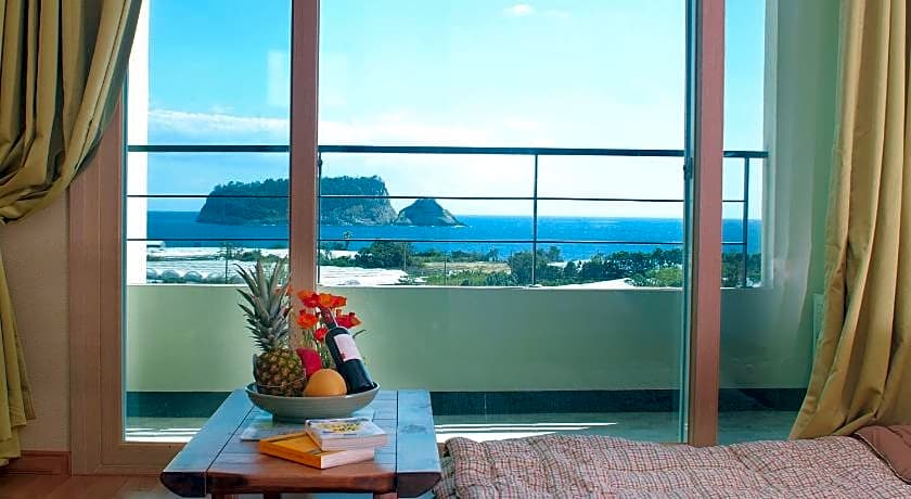 Jeju Bada Wi Olle Pension