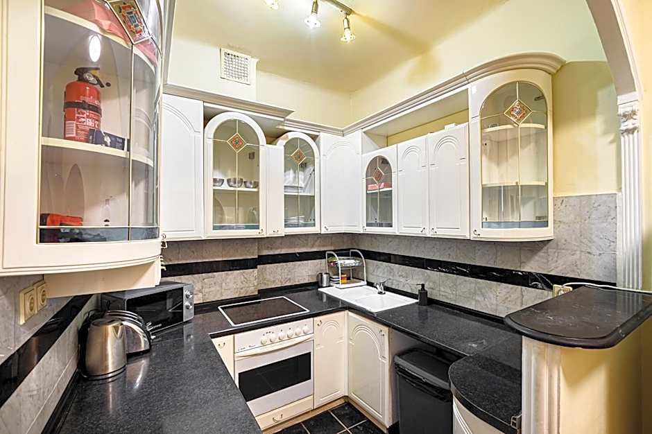 Stylish Homes Downtown Buda