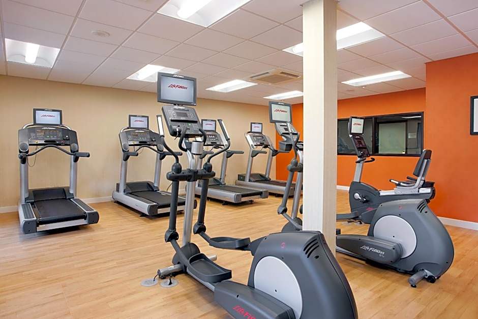 Courtyard by Marriott Oakland Airport