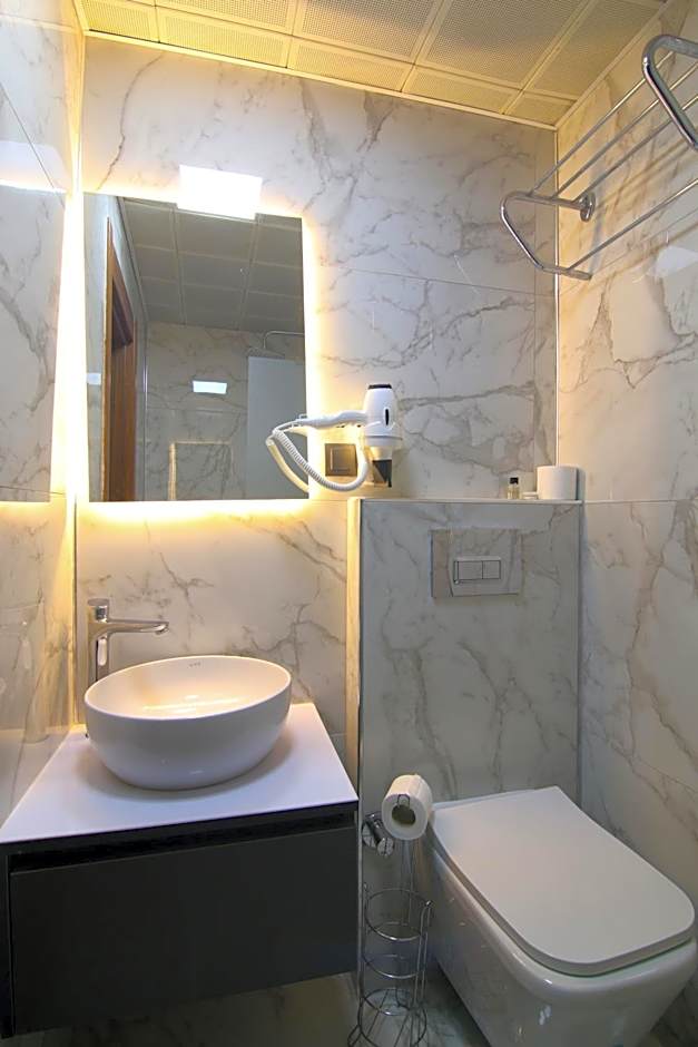 Grand Zara Hotel