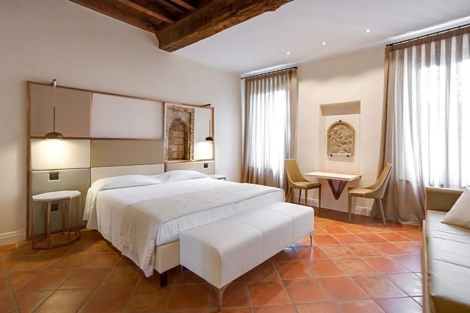 Ferrara Rooms