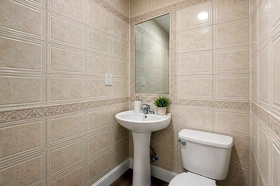 Bay Ridge ApartHotel
