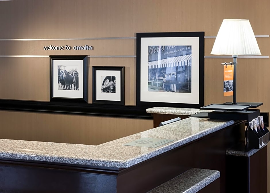 Hampton Inn & Suites Omaha-Downtown