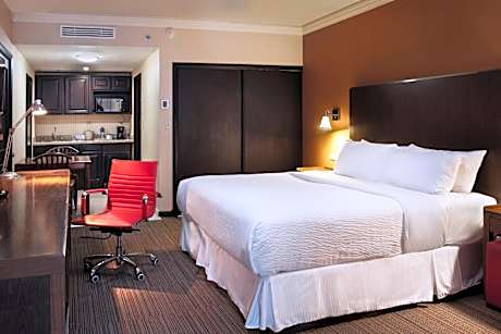 Deluxe King Guest Room, Guest room, 1 King