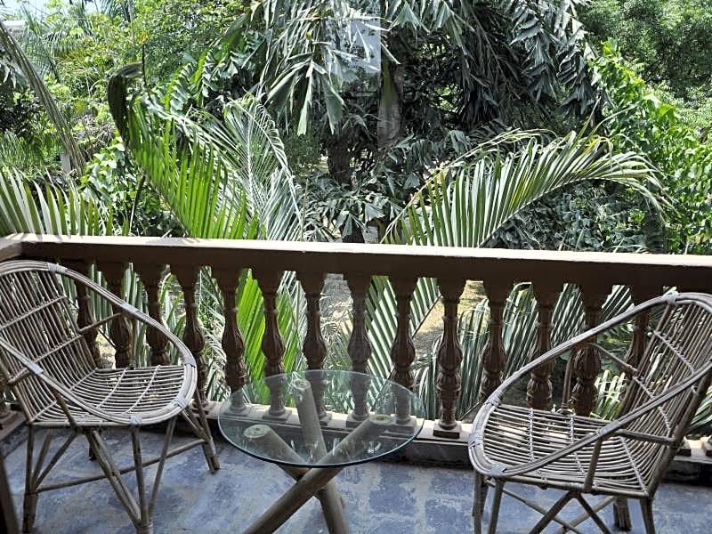 Chitwan Paradise Hotel