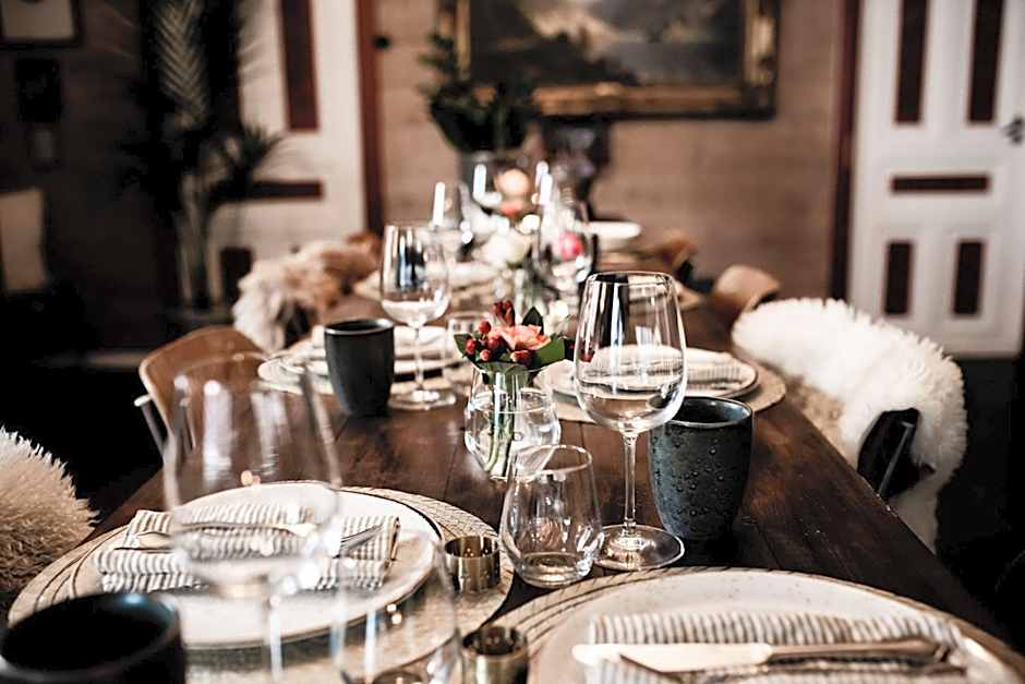 Fjærland Fjordstove Hotell - Huseby Hotelldrift AS