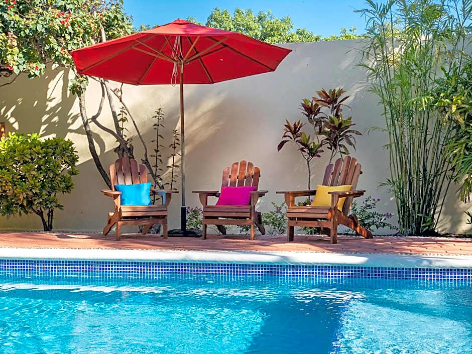 Casa Zarah - Hacienda Family Home - Pool and 2-Block to Beach