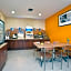 Holiday Inn Express LaGuardia Airport By IHG