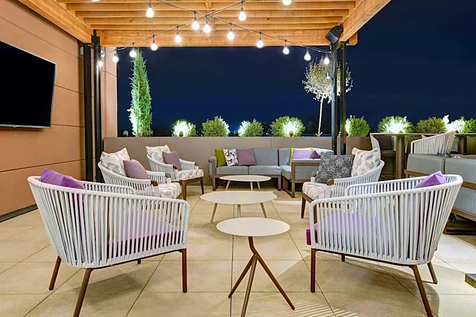 Courtyard by Marriott® Manhattan Aggieville