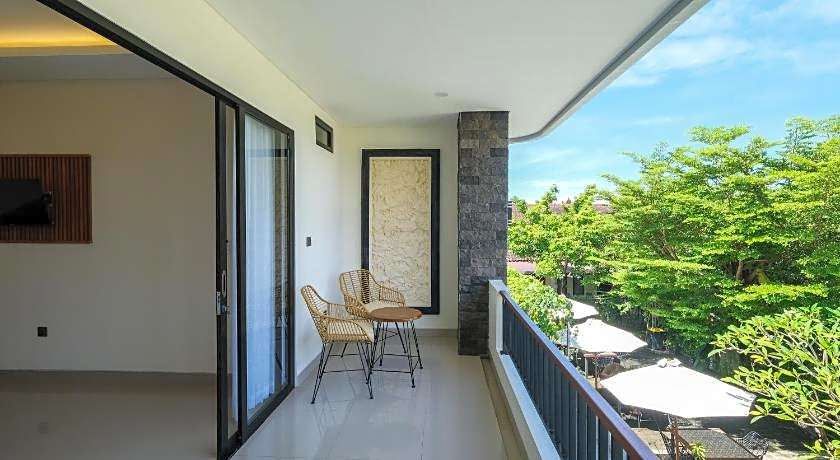 Mailaku House