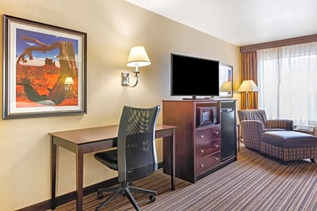 Suite-2 Queen Beds, Non-Smoking, Refrigerator, 32-Inch LCD Television, Sofabed, High Speed Internet 