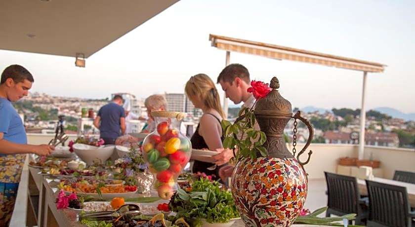 Tuntas Family Suites Kusadasi