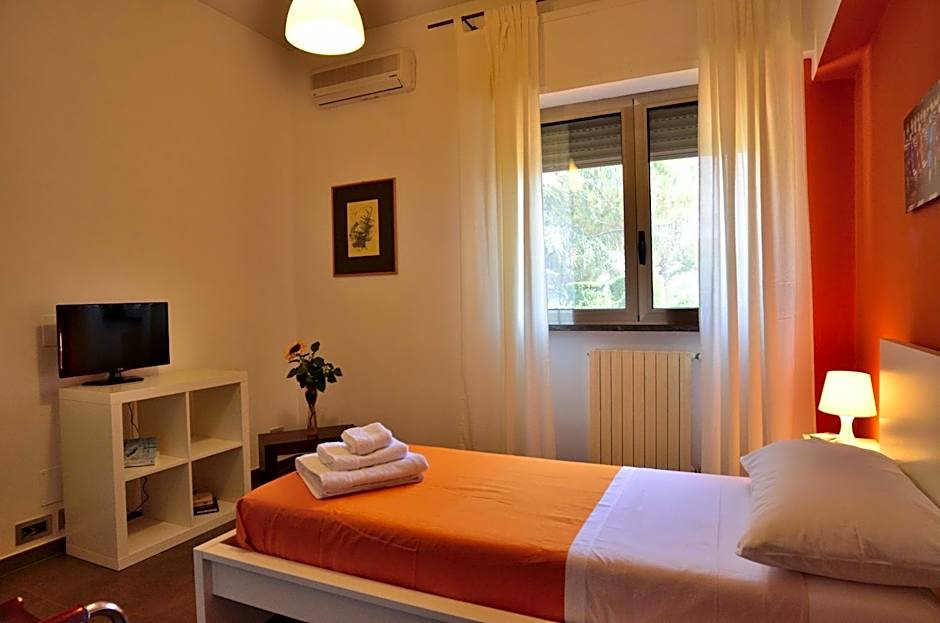Bed and Breakfast La Villa AMBIENTI SANIFICATI CON GENERATORE DI OZONO