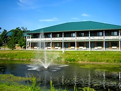 Legend Cottage Inn Bellaire Bellaire Hotels Mi At Getaroom