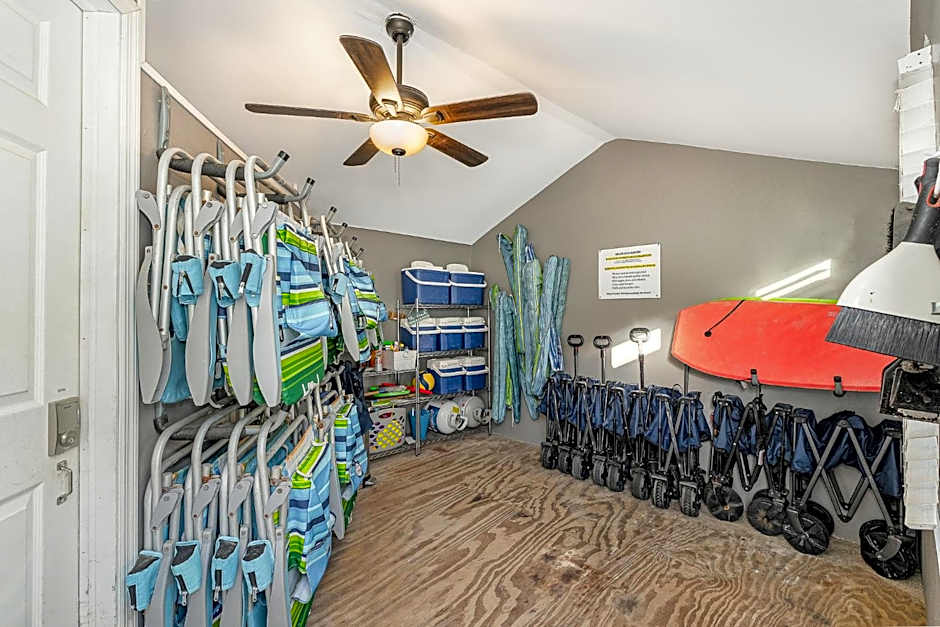 Boutique Vacation Rental Complex At Beach