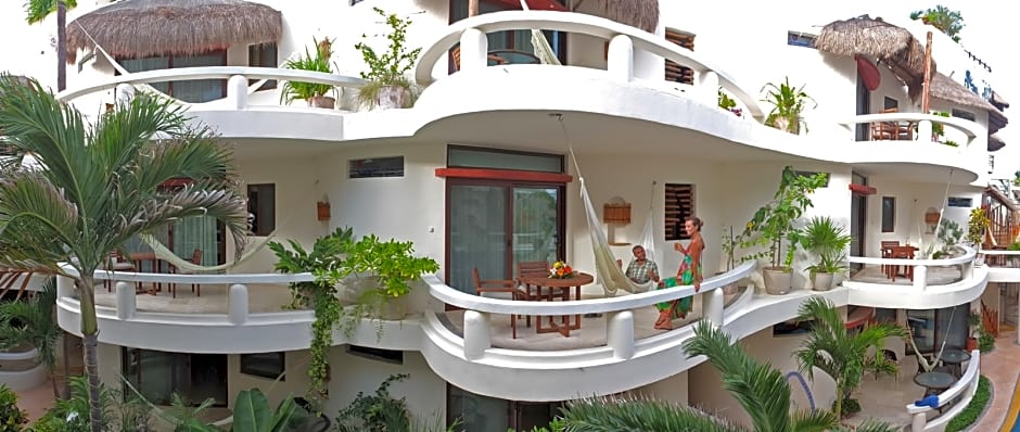 Playa Palms Beach Hotel