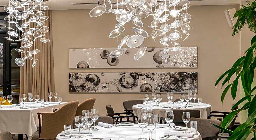 Monograph Freedom Square