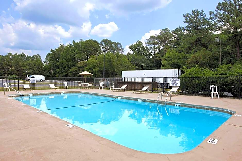 Days Inn by Wyndham Columbia