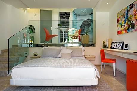 Capri Suite with Rooftop sea view