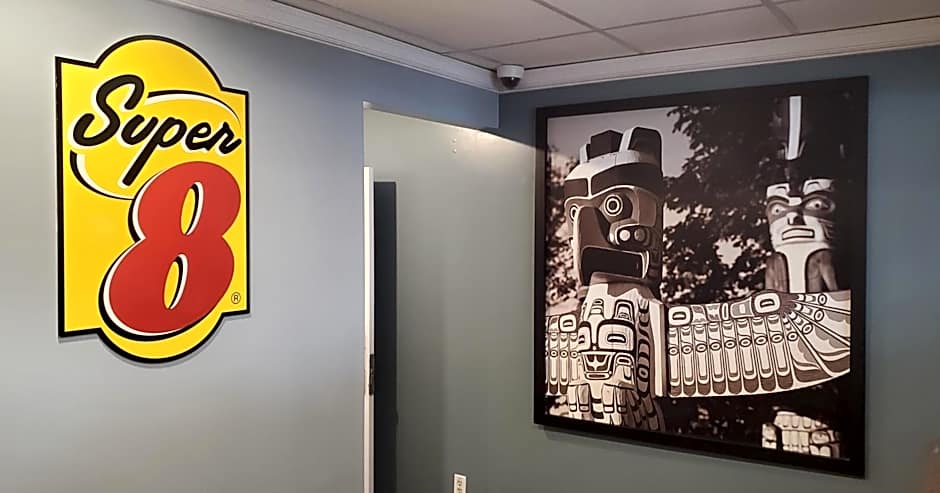 Super 8 by Wyndham Duncan