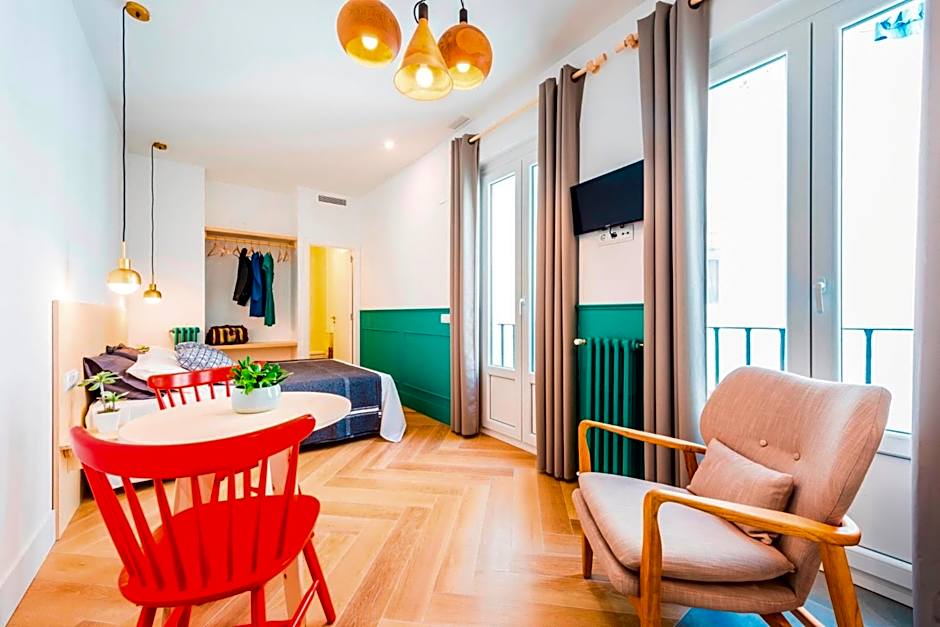 Be Mate Gran Vía Suites