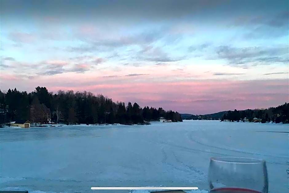 Bord du LAC, VUE magnifique