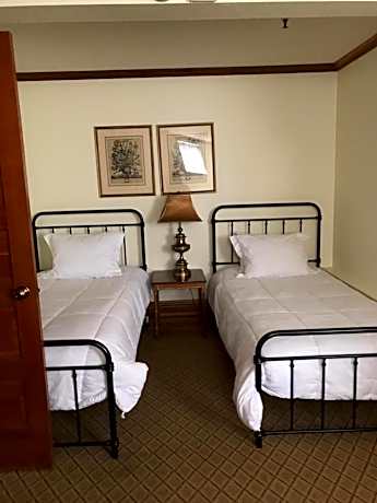 Classic Quadruple Room