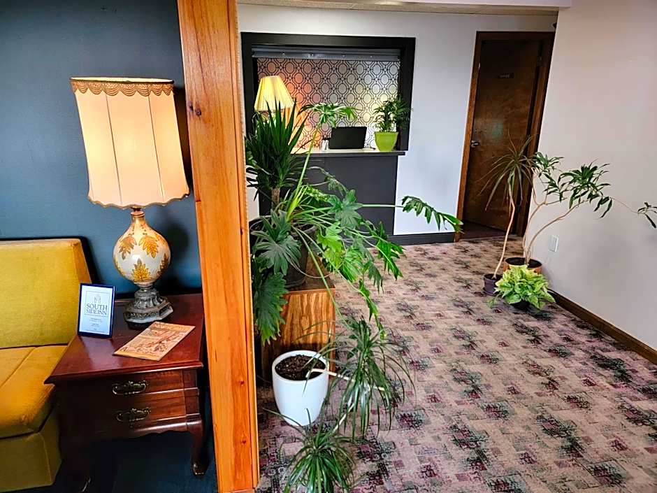South Side Inn - Burlington
