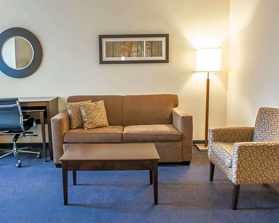 Comfort Suites Fort Wayne