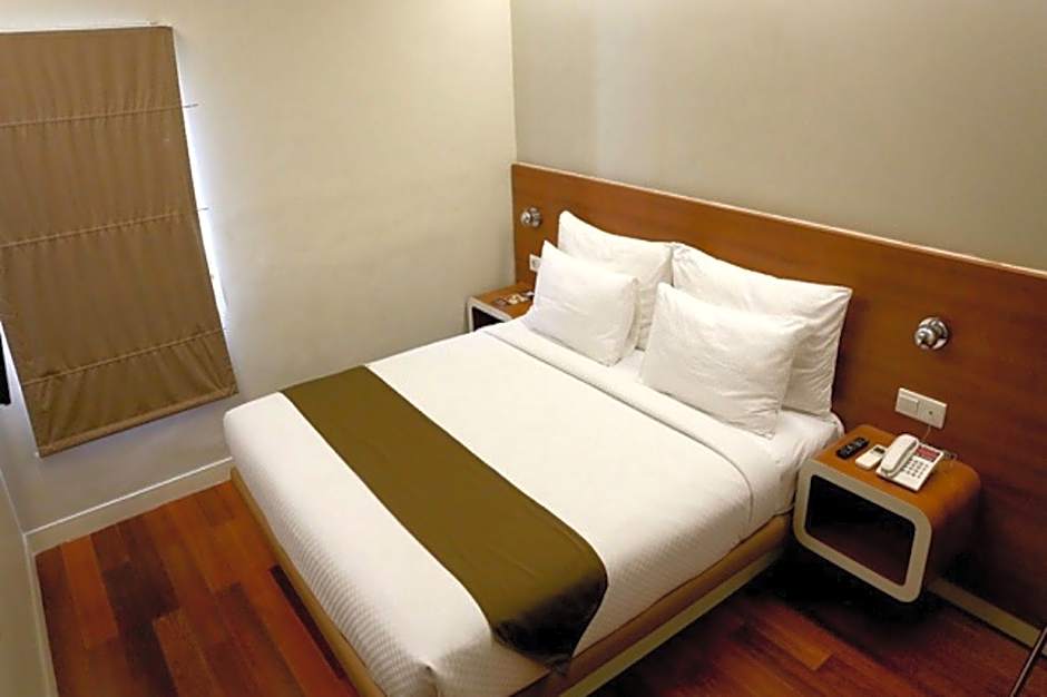 Life Hotel Sudirman Surabaya