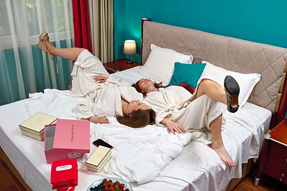Art Green Boutique Hotel