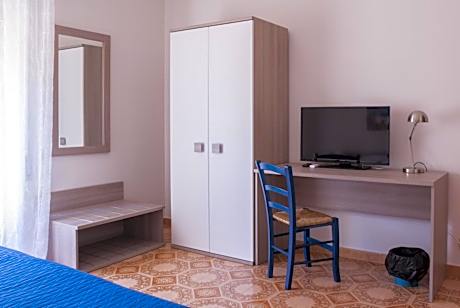 Double or Twin Room with Private Bathroom