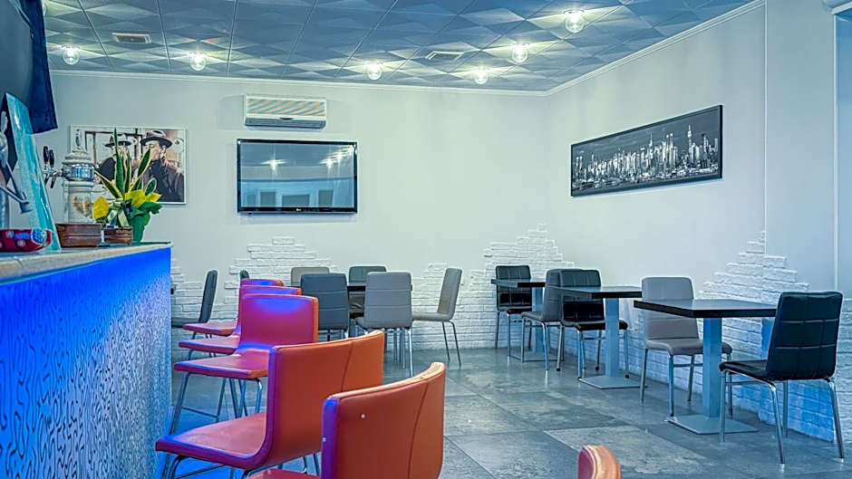 Hotel Etna - Hotel per Coppie e Famiglie con Parcheggio e Spiaggia