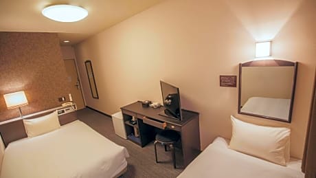 Economy Twin Room - Non-Smoking