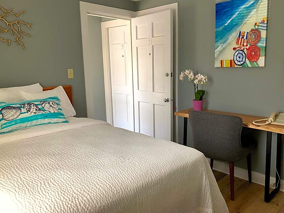 Hyannis Inn