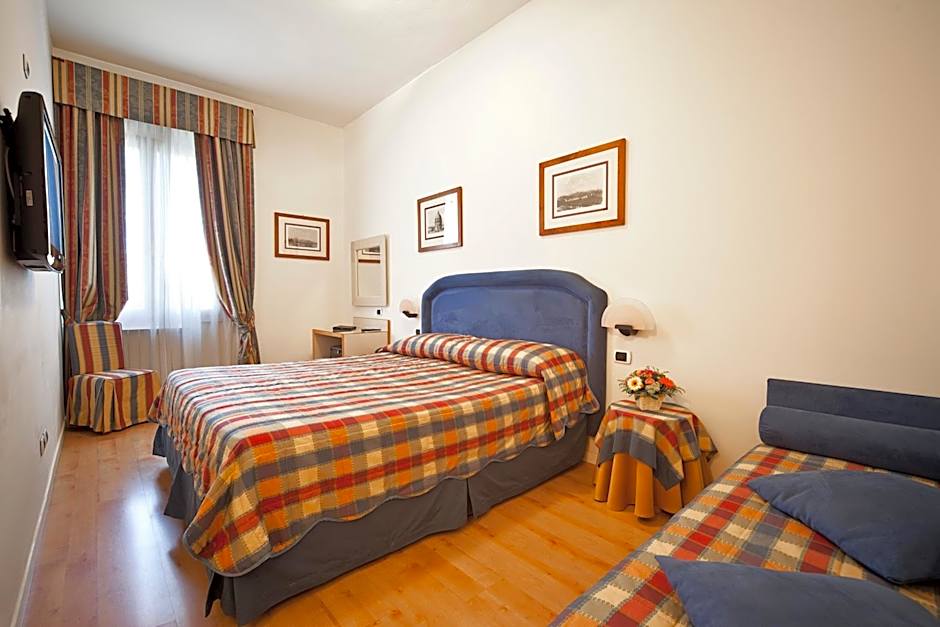 Hotel Italia