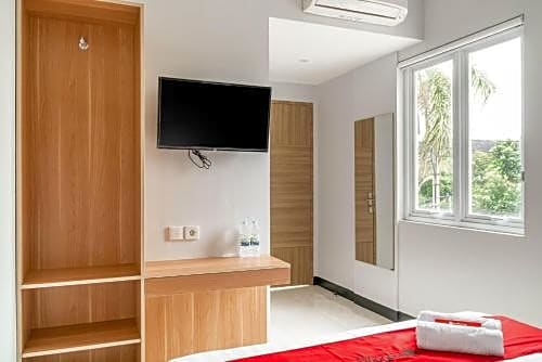 RedDoorz near Lippo Mall Puri