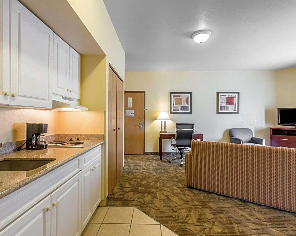 Comfort Suites Palm Desert