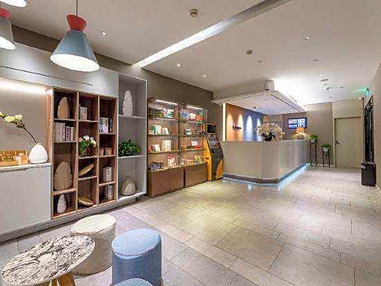 Home Inn · Neo (Ningbo Railway Station North Square Branch)