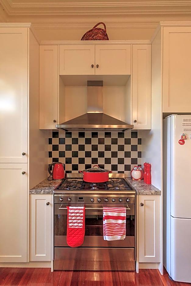 The Oaks Lilydale Accommodation