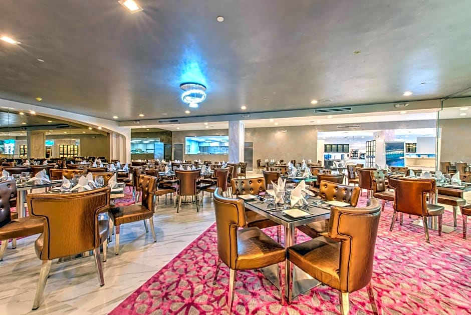 DoubleTree by Hilton Houston Brookhollow