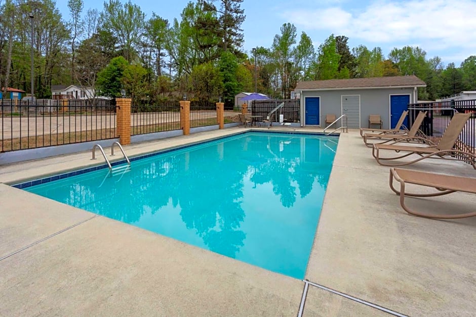 Days Inn by Wyndham Douglasville-Atlanta-Fairburn Road